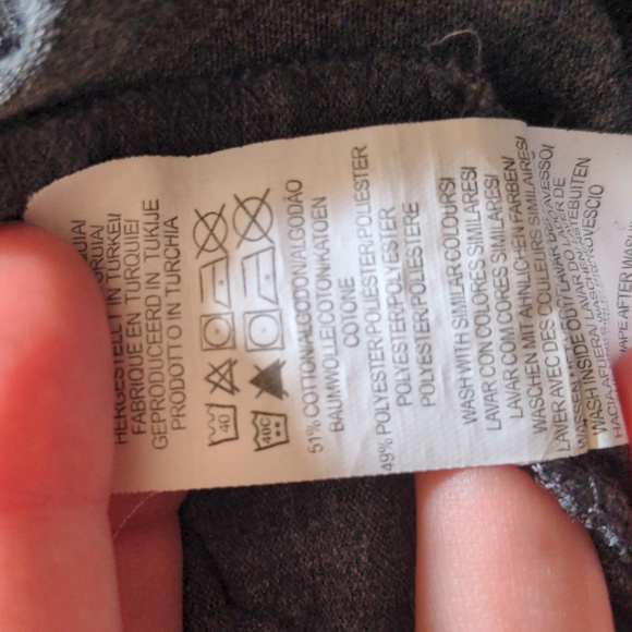 Primark in pizza we crust Pocket Roll Sleeve T-shirt - Picture 7 of 7